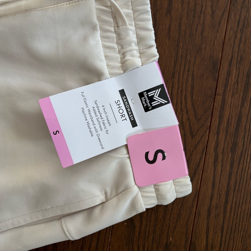 Women's Cream Shorts - Picture 2 of 4